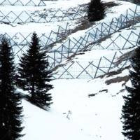 Vista d'insieme da valle dopo la nevicata